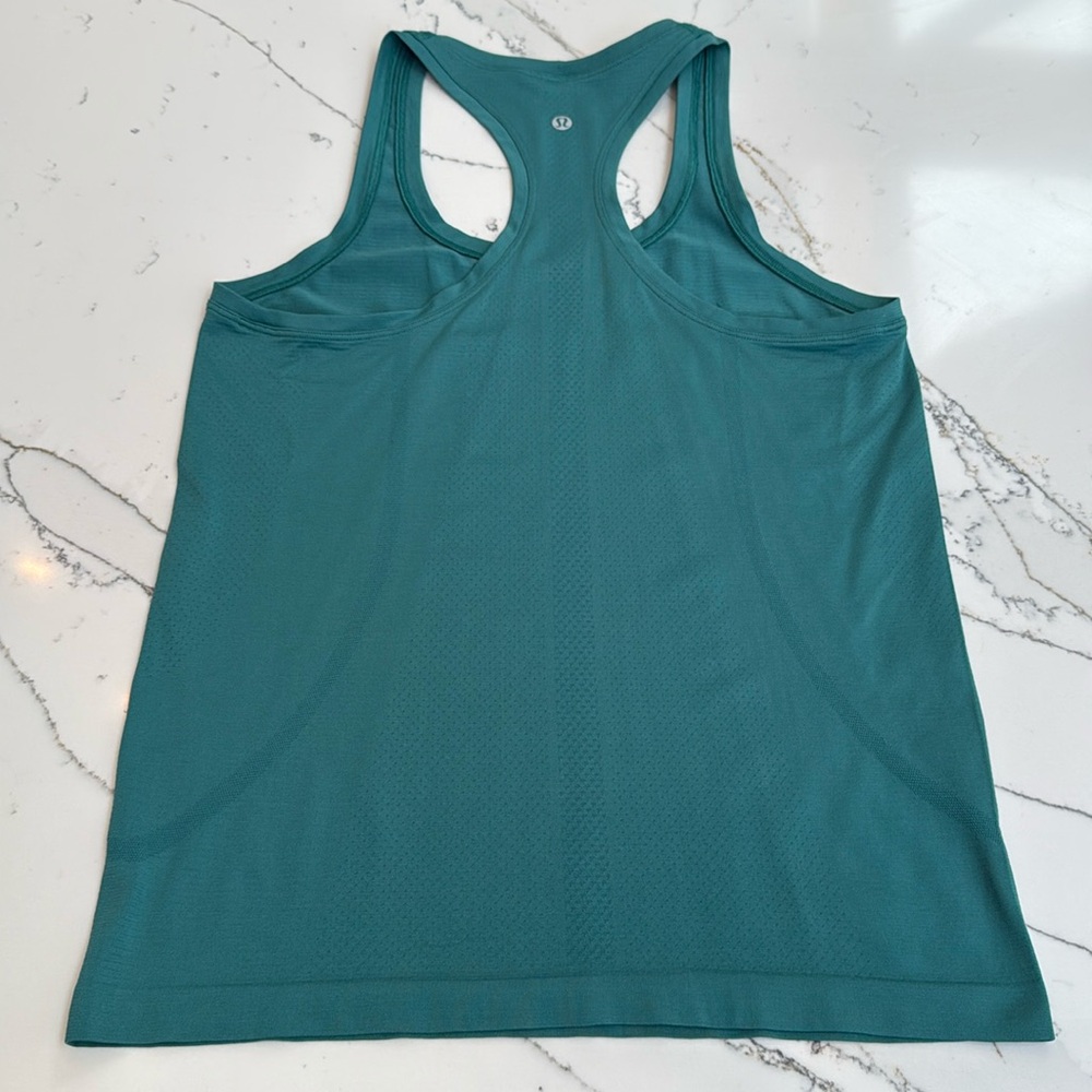 Lululemon Swiftly tech race back tank hip length size 8